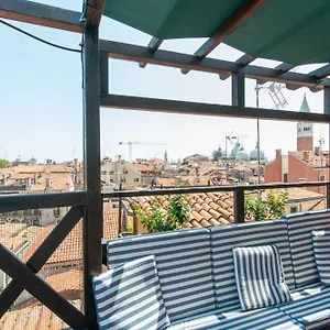 Apartment Penthouse With Rooftop Terrace And 360 Views Of - Venice5th, Venice