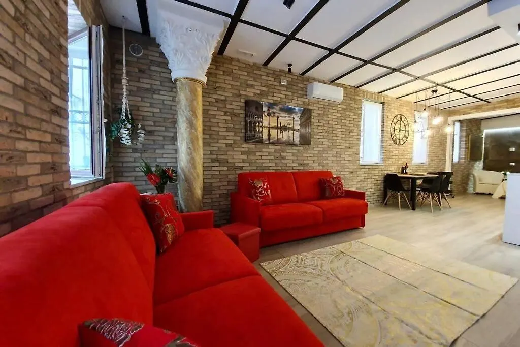 Ca Cici Venice Loft Apartment contacts
